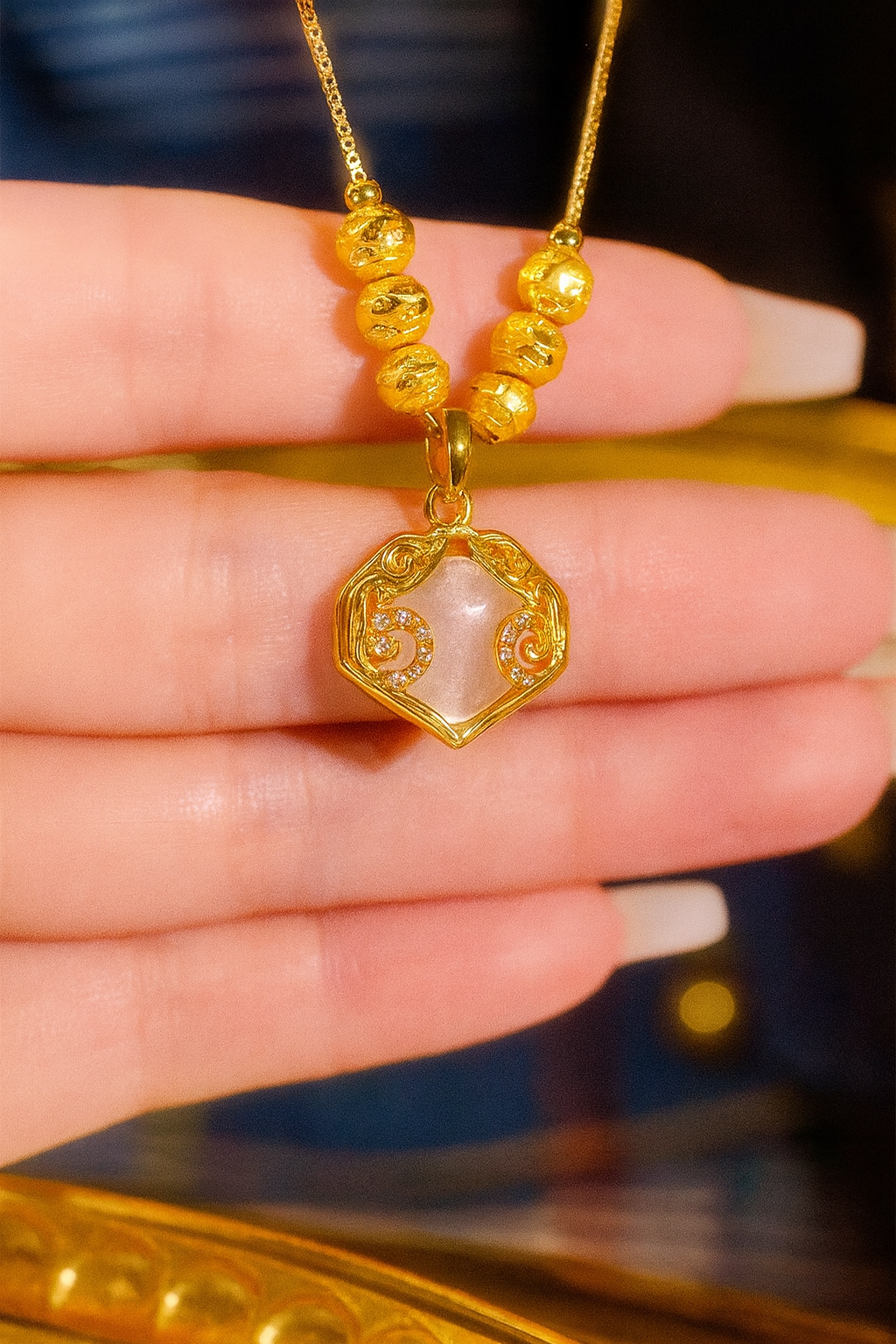 Genuine Gold Color Diamond Ginkgo Leaf Pendant Necklaces for Women Simple Zircon Neck Chain for Women Fine Jewelry Gifts